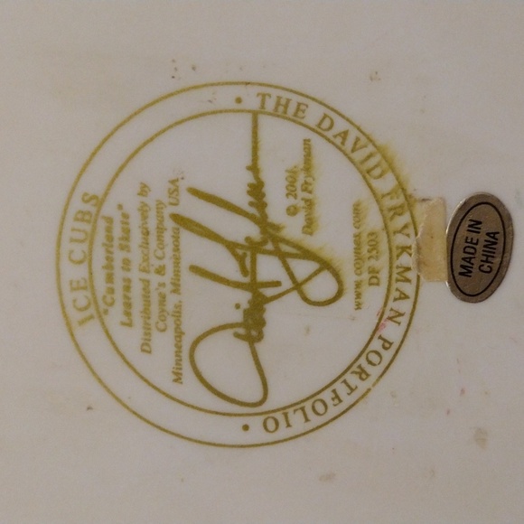 David Frykman 'Ice Cubs' Collection statue - "Cumberland Learns to Skate" - Picture 2 of 3